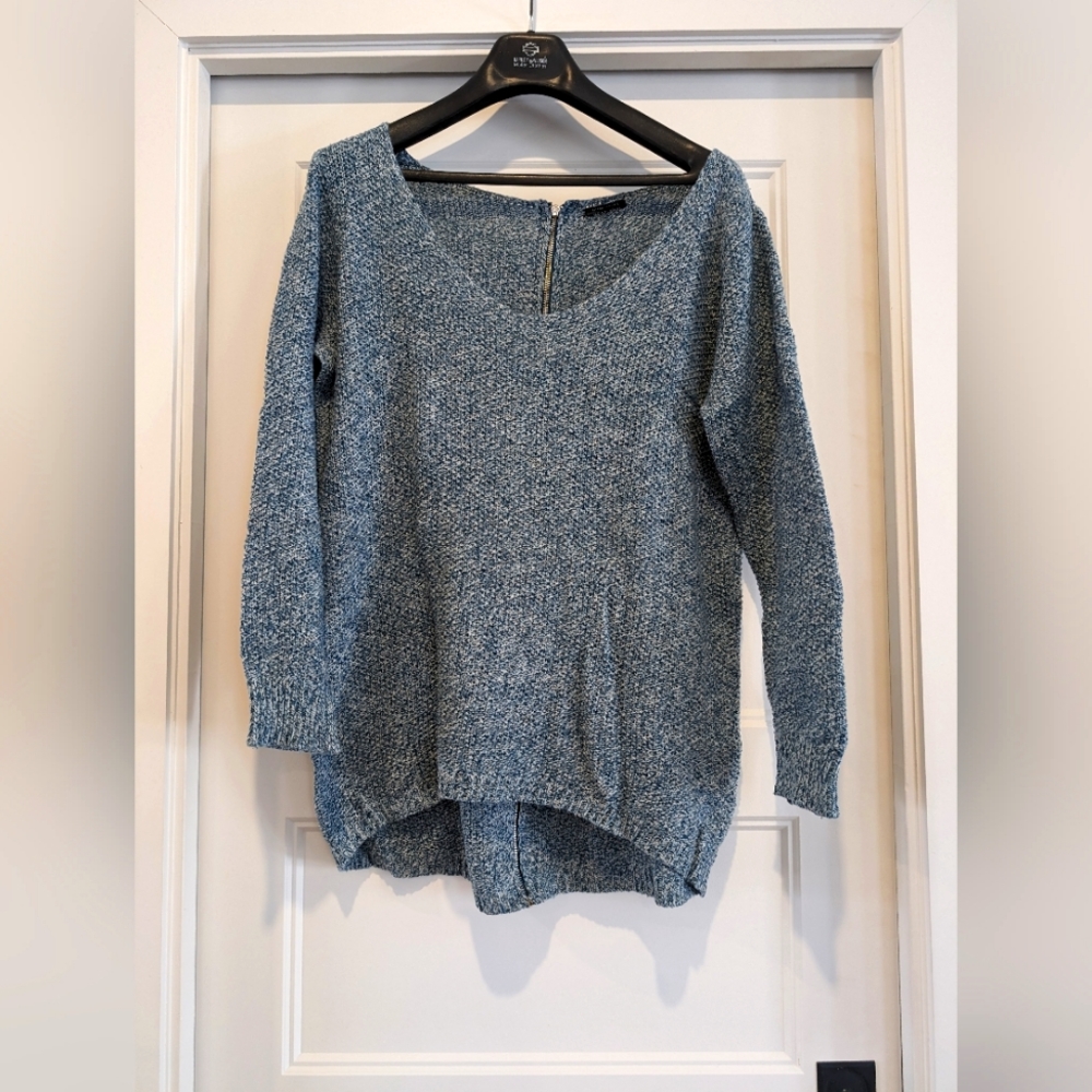 Dynamite sweater size L